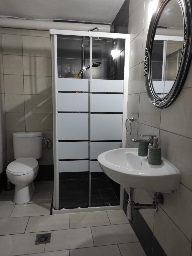 Pavillion1 Apartment Калампака Екстериор снимка
