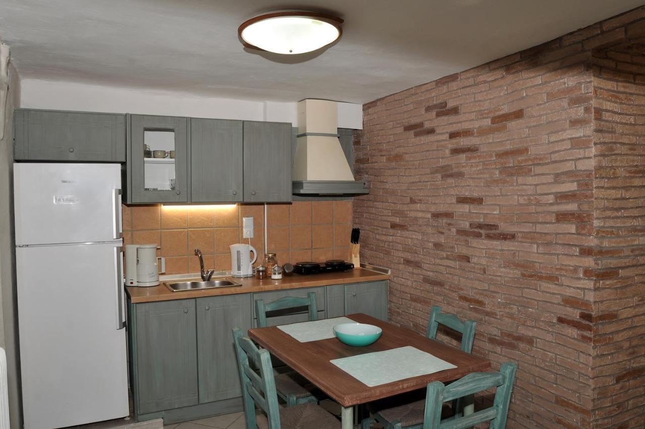 Pavillion1 Apartment Калампака Екстериор снимка