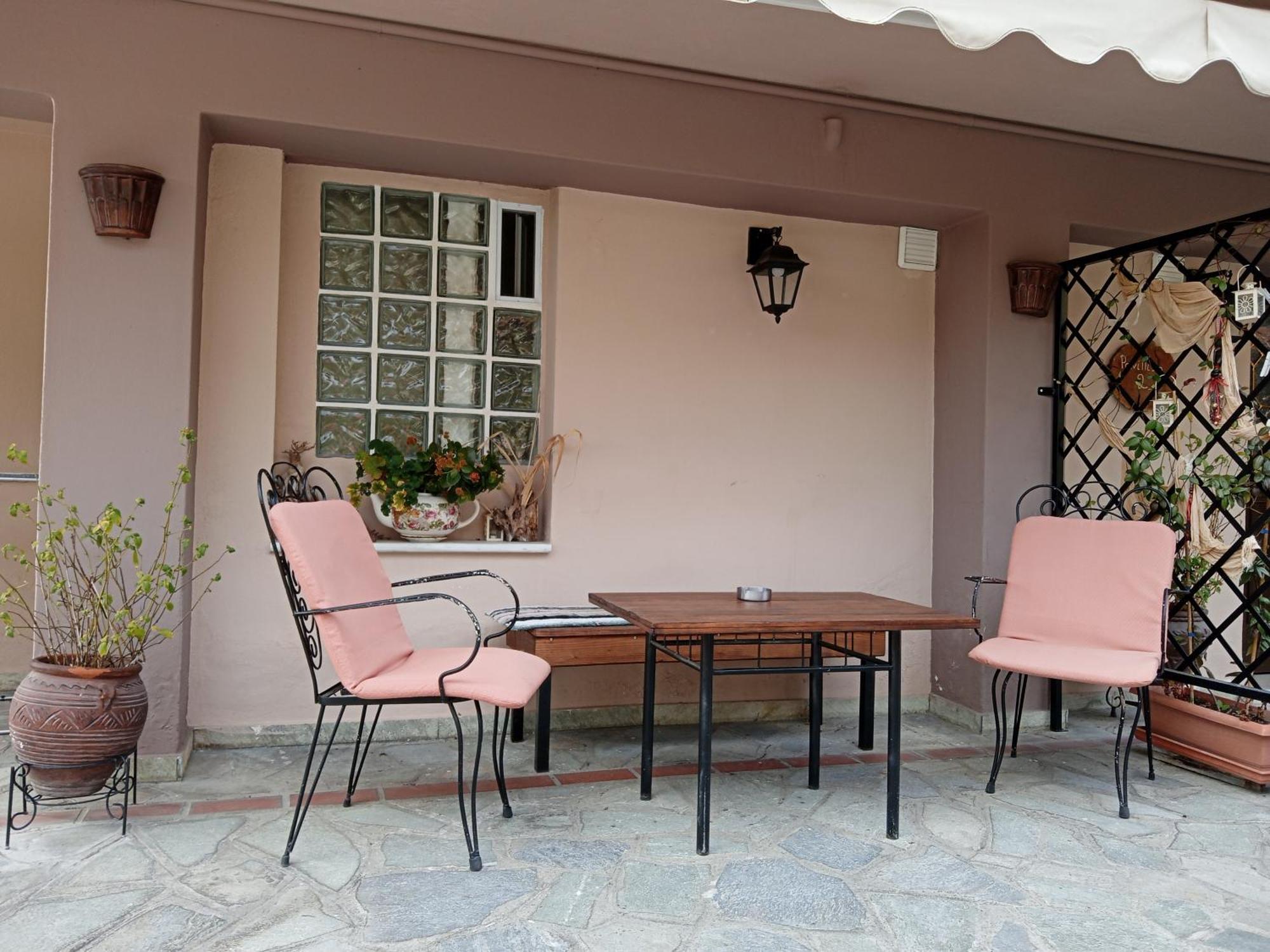 Pavillion1 Apartment Калампака Екстериор снимка
