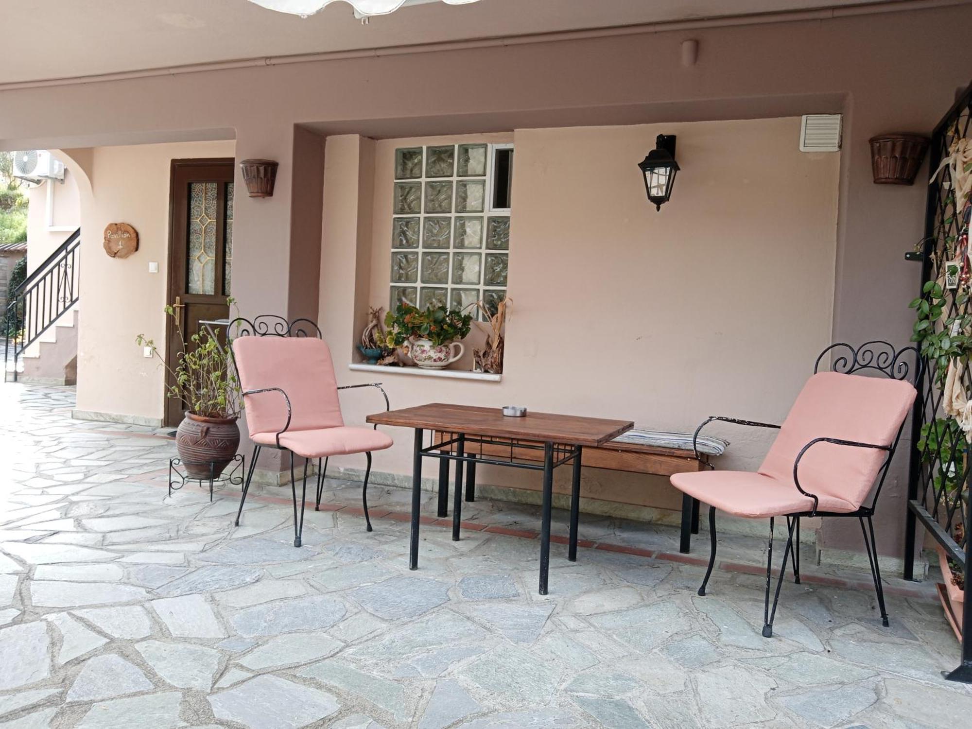 Pavillion1 Apartment Калампака Екстериор снимка